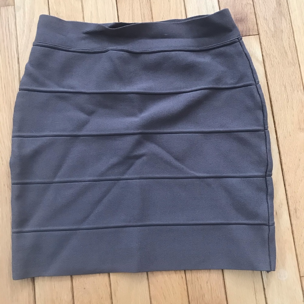 Grey skirt
